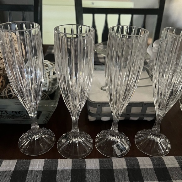 Mikasa Other - Mikasa PARK LANE Crystal Champagne Flutes Vertical Design 4 Glasses 8.75" High